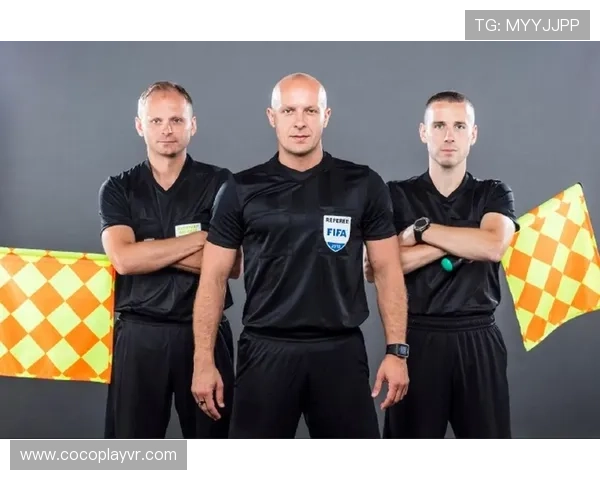 波兰名哨马齐尼亚克伤愈复出重返赛场执法